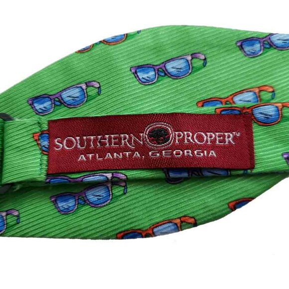 Southern Proper Silk Tie Green Blue Orange Purple Sunglasses Pattern Men's - Picture 2 of 2